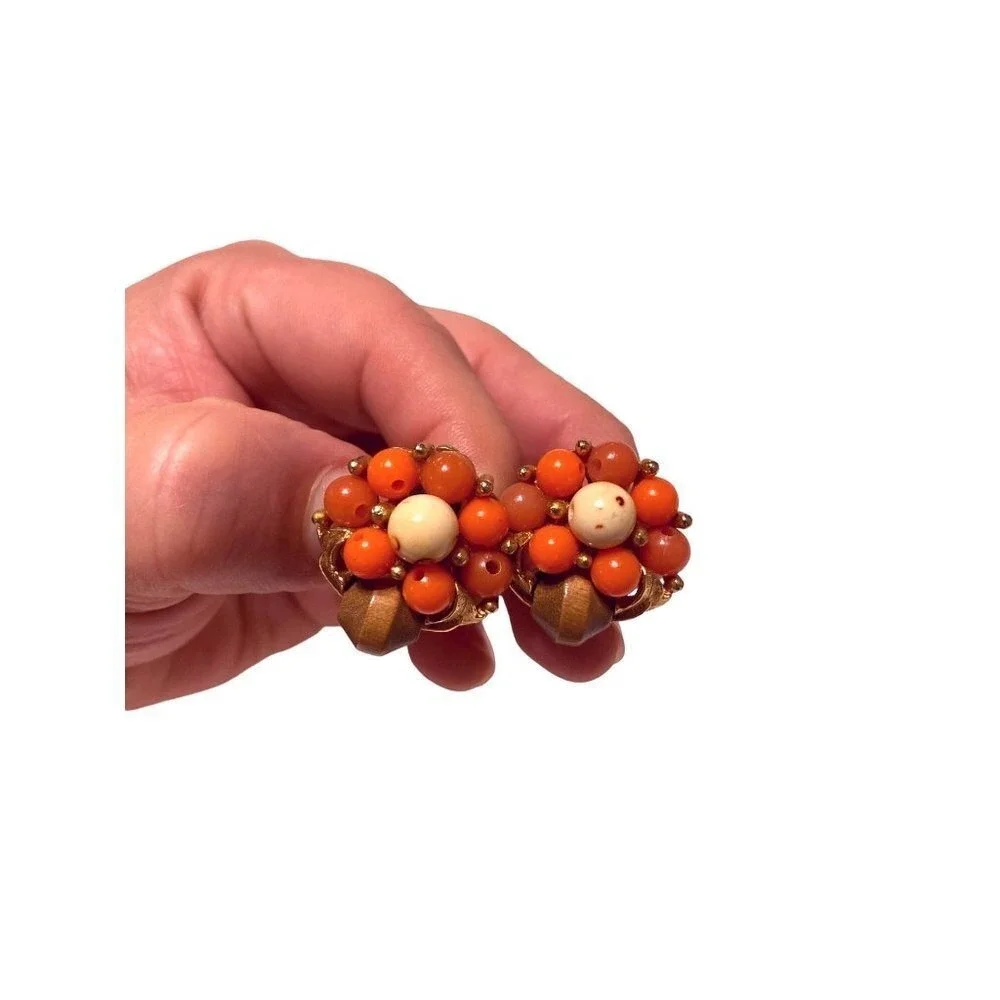 Vintage wood and beads clip on earrings women OS‎